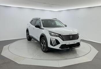 Peugeot 2008 à Niort : Hybrid 145 e-DCS6 Allure
