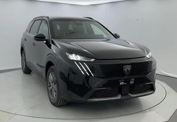 Peugeot 5008 à Niort : Hybrid 145 e-DCS6 Allure 7 places