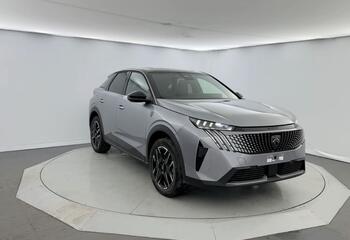 Peugeot 3008 à Niort : III Hybrid 136 e-DCS6 GT Toit panoramique