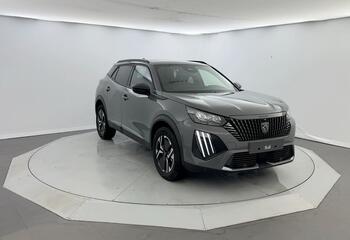 Peugeot 2008 à Niort : Hybrid 145 e-DCS6 Allure + Pack vison & drive assist