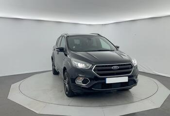 Ford Kuga à Niort : 1.5 Flexifuel-E85 150 S&S 4x2 BVM6 ST-Line Black & Silver