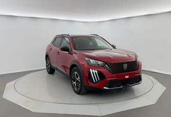 Peugeot 2008 à Niort : Hybrid 145 e-DCS6 Allure
