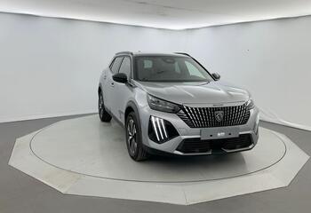 Peugeot 2008 à Niort : Hybrid 145 e-DCS6 GT + Pack vision & Navigation & Drive assist