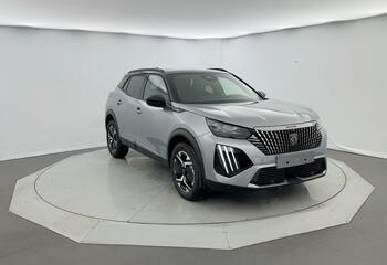 Peugeot 2008 à Niort : Hybrid 145 e-DCS6 GT