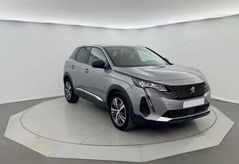 Peugeot 3008 à Niort : Puretech 130ch S&S BVM6 Allure